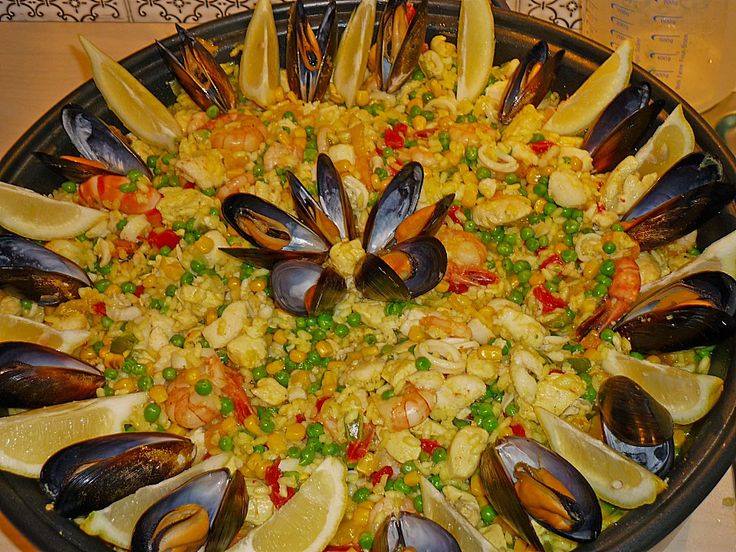 Sabemos que te gusta la paella! Y nuestros amigos de LaLola hacen una deliciosa... #PaellaValenciana #ComidaEspañola #TienenQueProbar #MetepecMágico goo.gl/maps/LdjV699Zt…