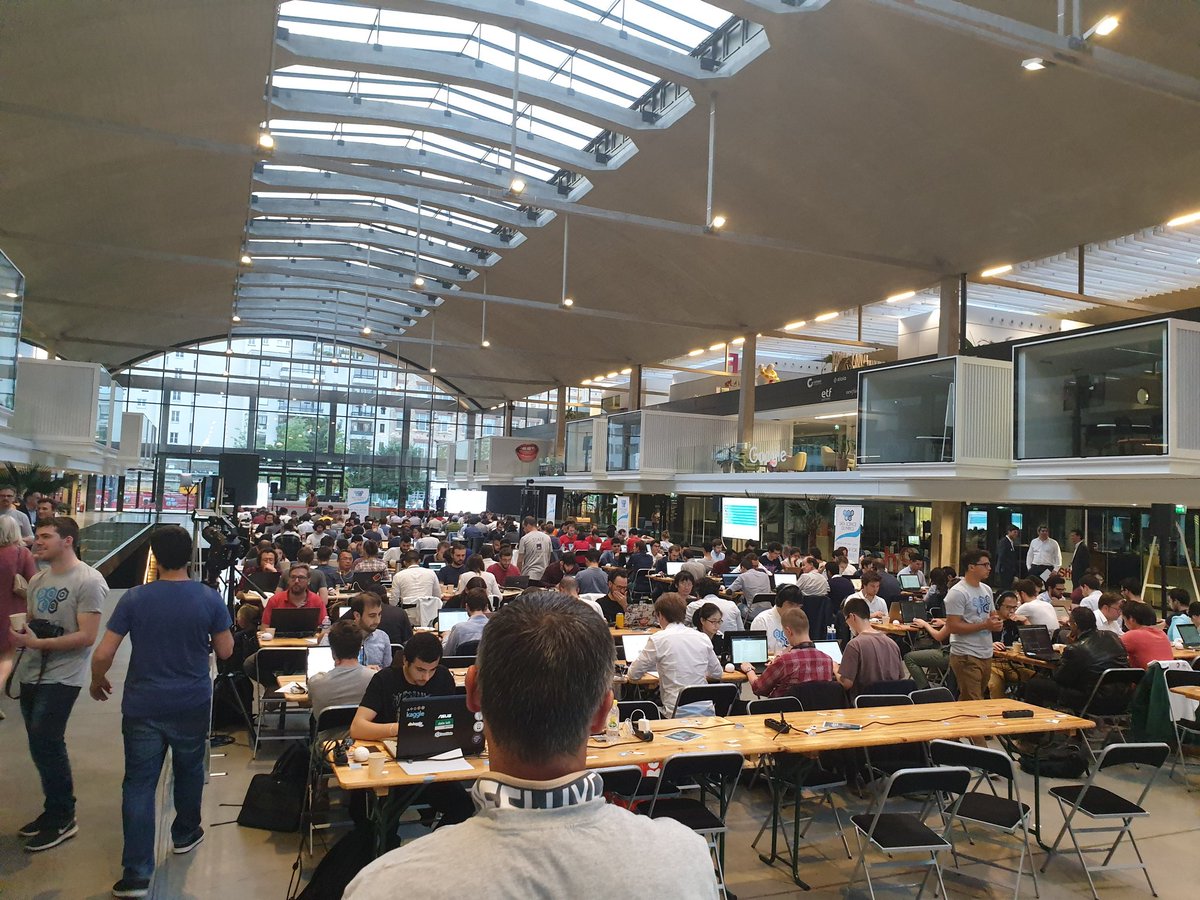 Indice n°2 par Sebastien @total. Un nouveau dataset secret jusqu'à présent est révélé en plein milieu du challenge ! #DSO2019
