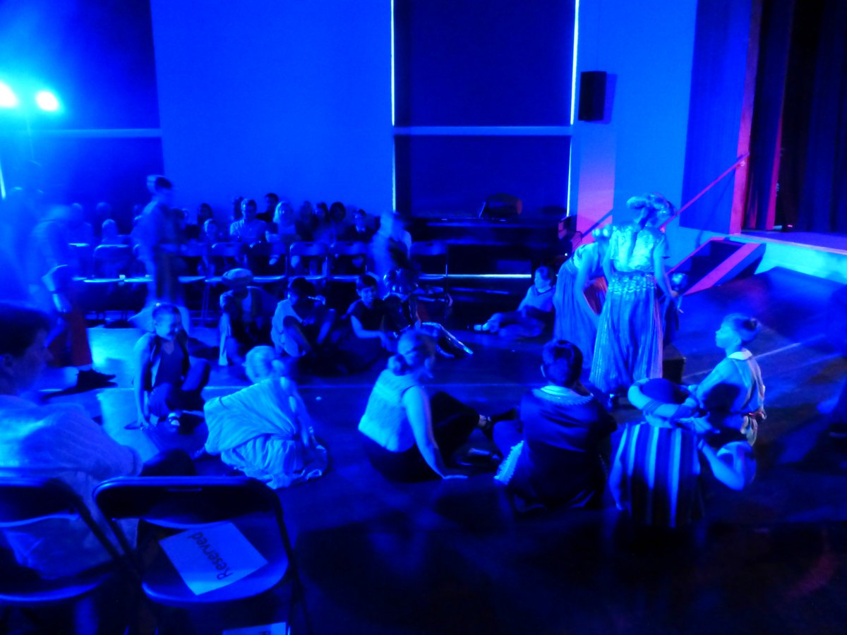 ArnoldLodgeNews's tweet photo. What a superb performance of Arabian Nights from our budding actors last night! #ALSchool #Arabiannights #Schoolplay https://t.co/ybspTJamTw