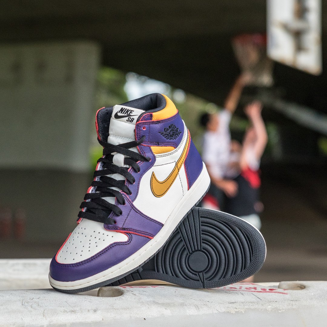 tactics's tweet photo. π Court to Coping. @nikesb Air Jordan 1 OG LA to Chicago available in-store only on 5/24. Raffle starts at 10am at #tacticsbend & 11am at #tacticseugene.
#nikesb #jordan1 #skateshoes https://t.co/rfkxZDgsSE