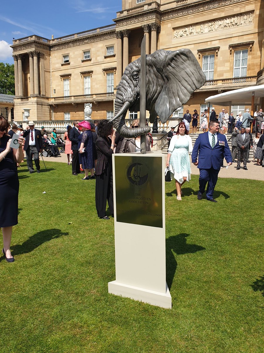 M4MHA's tweet photo. Lovely day at the Queens garden party at Buckingham palace, weather was great and Kerry got some nice pics with the celebs 😁 thank you The Not Forgotten Association for the kind invite #Poshfood #TimewithmyWife #FeelingWanted https://t.co/HXAF9p7uRQ