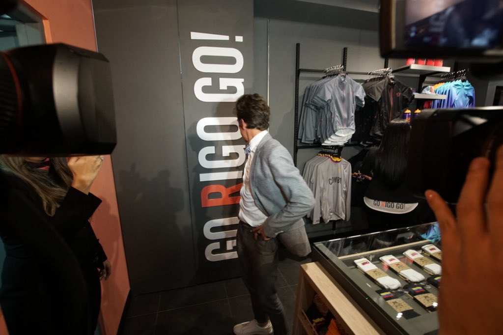 Mijitos por aquí los esperamos en mi nueva tienda #gorigogo queda en transversal inferior a una cuadra de la Avenida las palmas