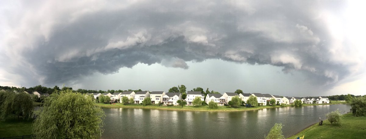 WX_ATM's tweet photo. Impressive shelf cloud as severe storm moves into Warrenton VA this afternoon @capitalweather @nbcwashington #vawx https://t.co/PX5afP5mdV
