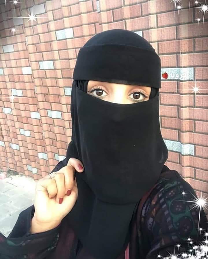 مساء الخير عليكم 
وخميسكم فله يأكل الأصدقاء والمتابعين😘 ووخوتم مباركة عليكم