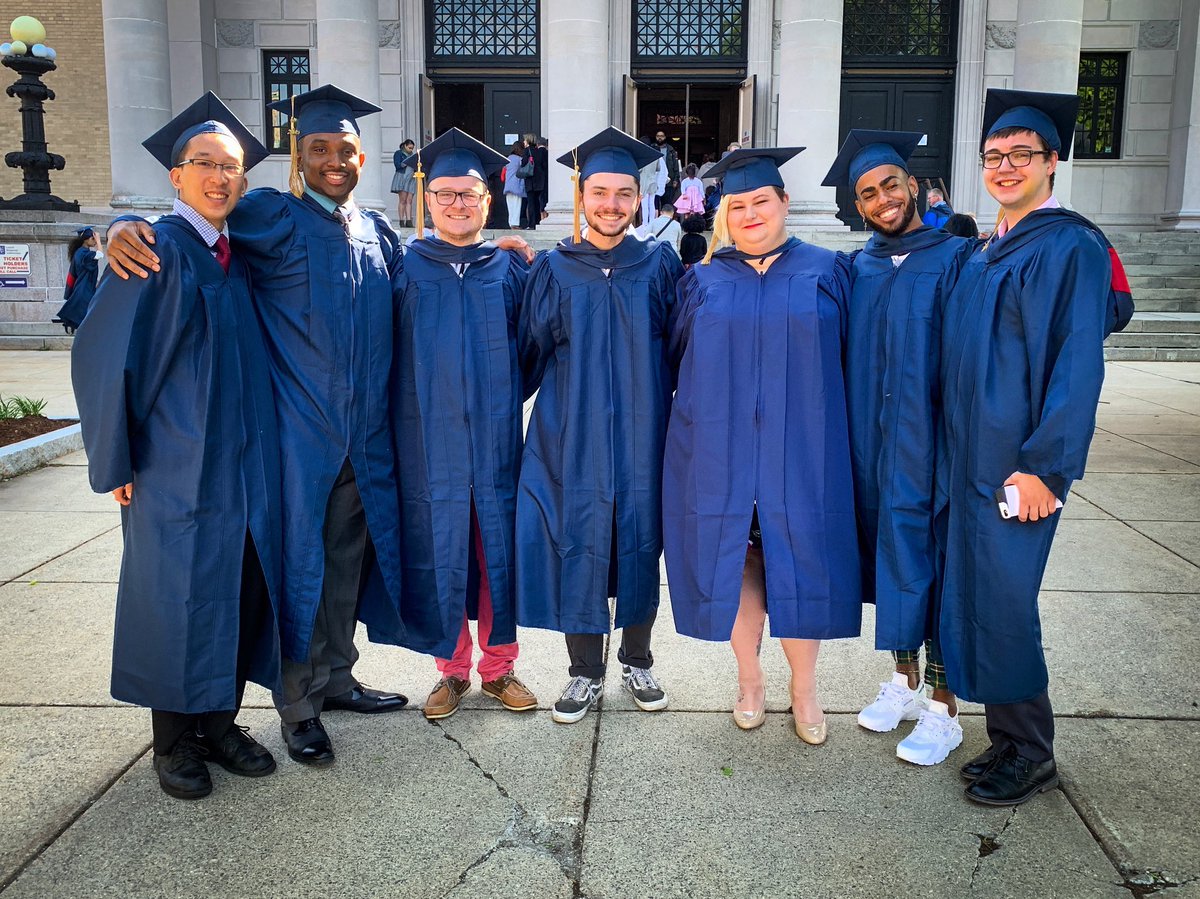 MCCcomartdesign's tweet photo. Congrats to all the graduates today! We wish you the best in all your future endeavors. 🎓 #mccgrad #mymcc #MCCcom #EndCCStigma https://t.co/PNcfTWdtBg