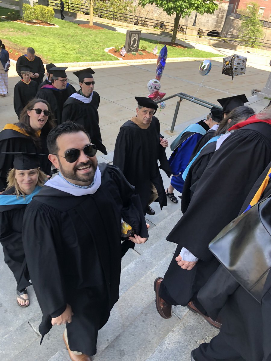 patrickecook's tweet image. Scenes from an #MCCGrad - best day of the year on campus!  @middlesex_cc @MiddlesexAlumni @RepKenGordon  #Bedford #Lowell 3/4