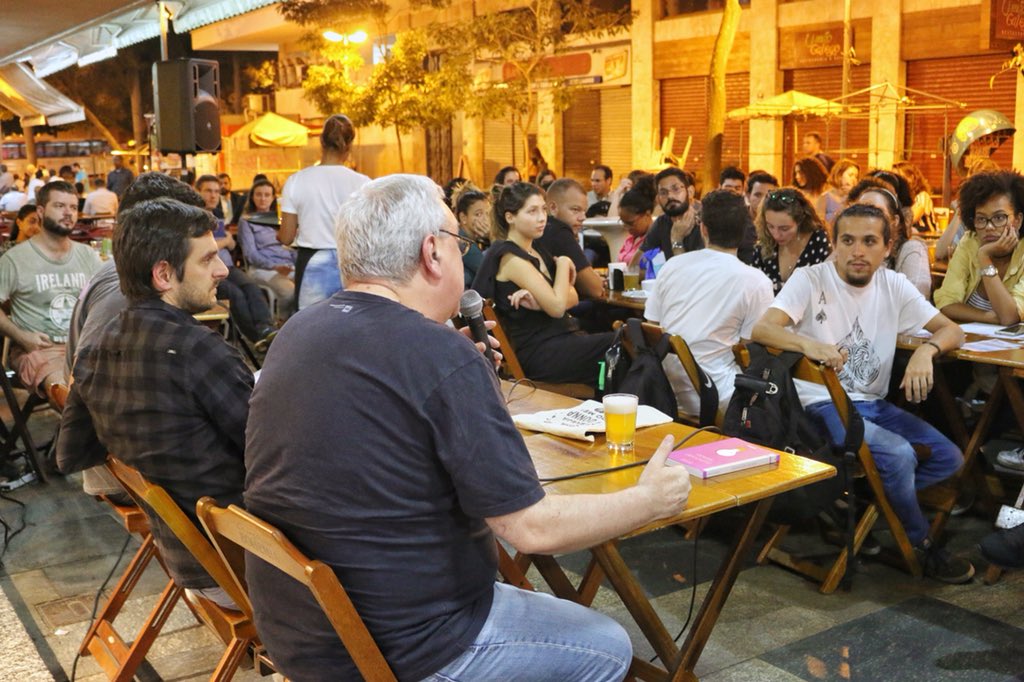 CienciaExplica's tweet photo. Dia 2 do @pintofscienceBR no Rio de Janeiro/Empório Colonial falando sobre Imunotrrapia do Câncer com Martin Bonamino e João Viola do INCA
#PintRJ #Pint19 #PintOfScience #PintBR https://t.co/AJS1OZvrhF