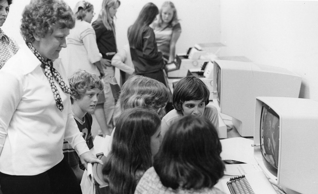 TAMUCCLibrary's tweet photo. Do you remember being in awe of technology? In this #ThrowbackThursday photo we see that excitement. What is your first memory of being astounded by what technology could do? #libraryrandomness #TAMUCC https://t.co/p0HXbEWAbN