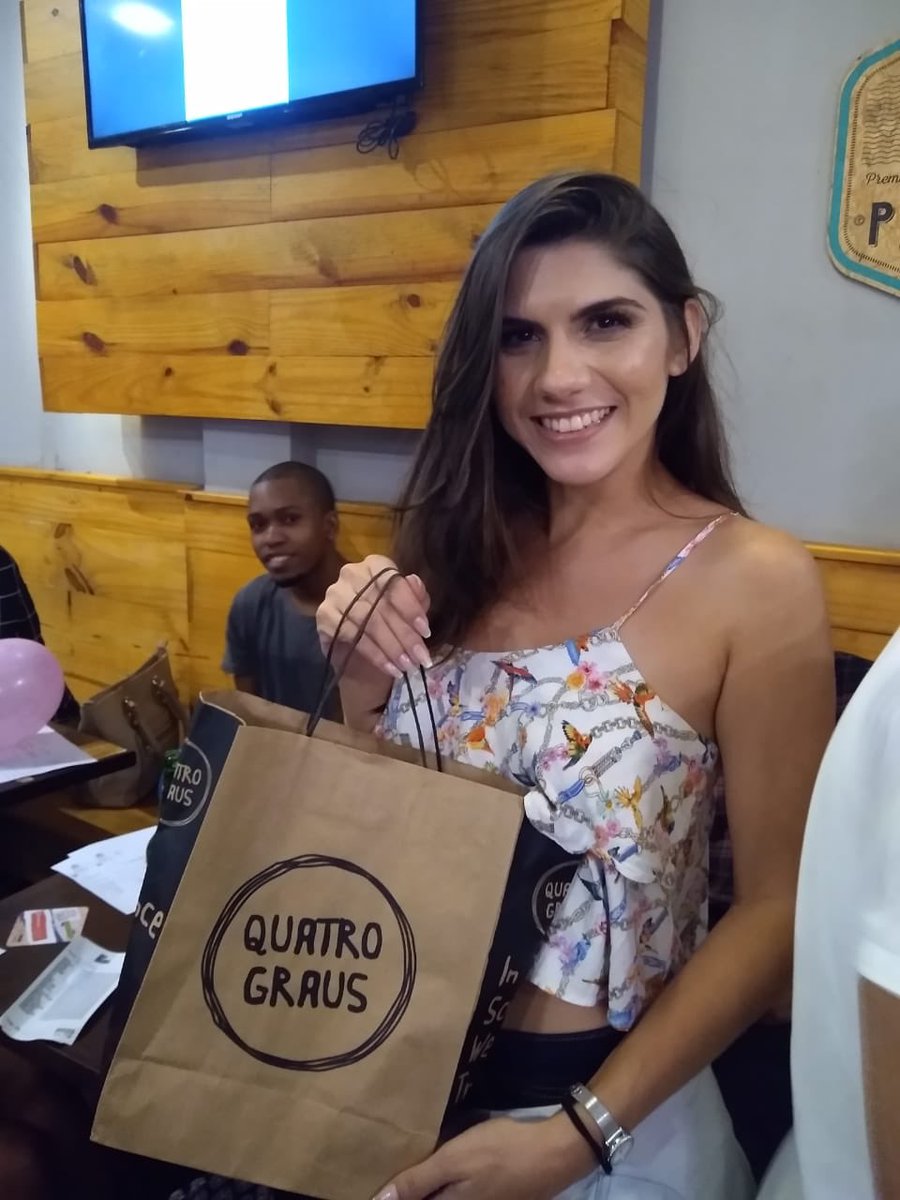 CienciaExplica's tweet photo. Tivemos vários sorteios de nossos apoiadores em todos os 6 bares da cidade!! #PintRJ #PintBR #Pint19 #PintOfScience @pintofscienceBR https://t.co/PFHZHOag2O
