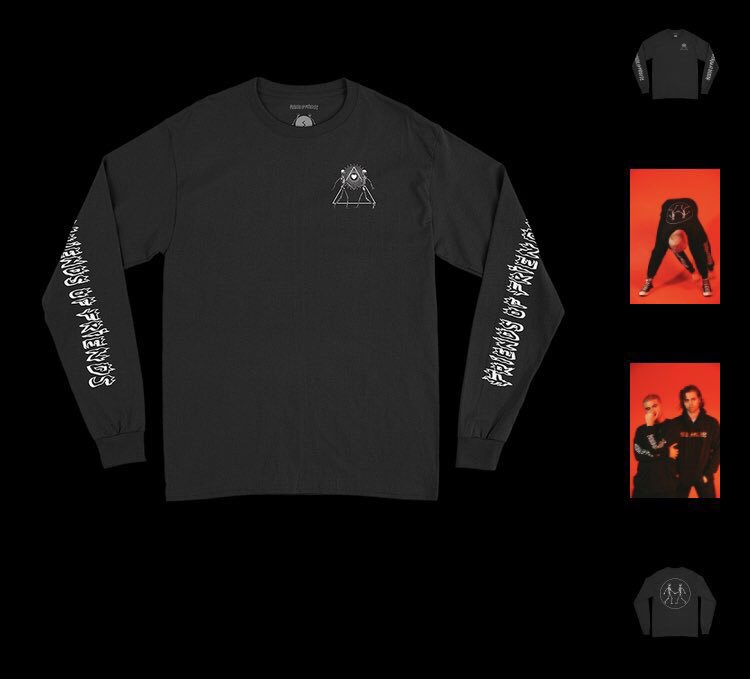Global5SOS's tweet photo. To celebrate the release of #EASIER, we are giving away this @wearefof shirt 🥳

To be entered in the draw, follow us, RT and reply to this tweet with #5SOS  #EASIER and tag someone who should definitely check out 5SOS’ newest single!

It’s worldwide. Ends on May 30th 8pm UK time https://t.co/3VKZ3JAali