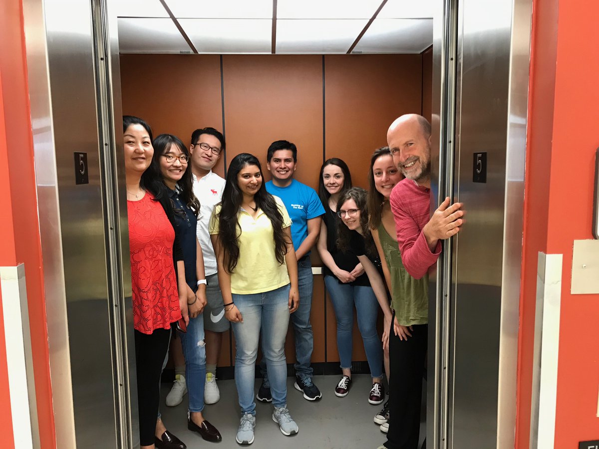 MarcoEMechan's tweet photo. The Laboratory of Plant & Atmospheric Microbiology & MetaGenomics (@VinatzerLab ) at @vtspes. Lucky to work here. #NothingButTheRain
@LongTian_Py @maf2371 @yangshu1020 https://t.co/U6ggeGc97E