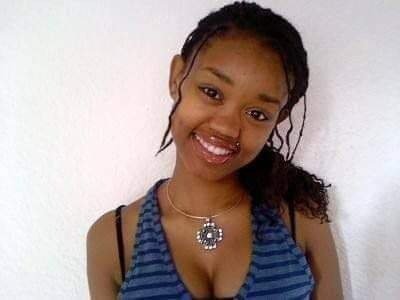 MoasDef's tweet photo. ANY guy who was on #Mxit has dated at least one of these girls. Most have dated all three of them.. 😁😅 https://t.co/0MWHMmLWIH
