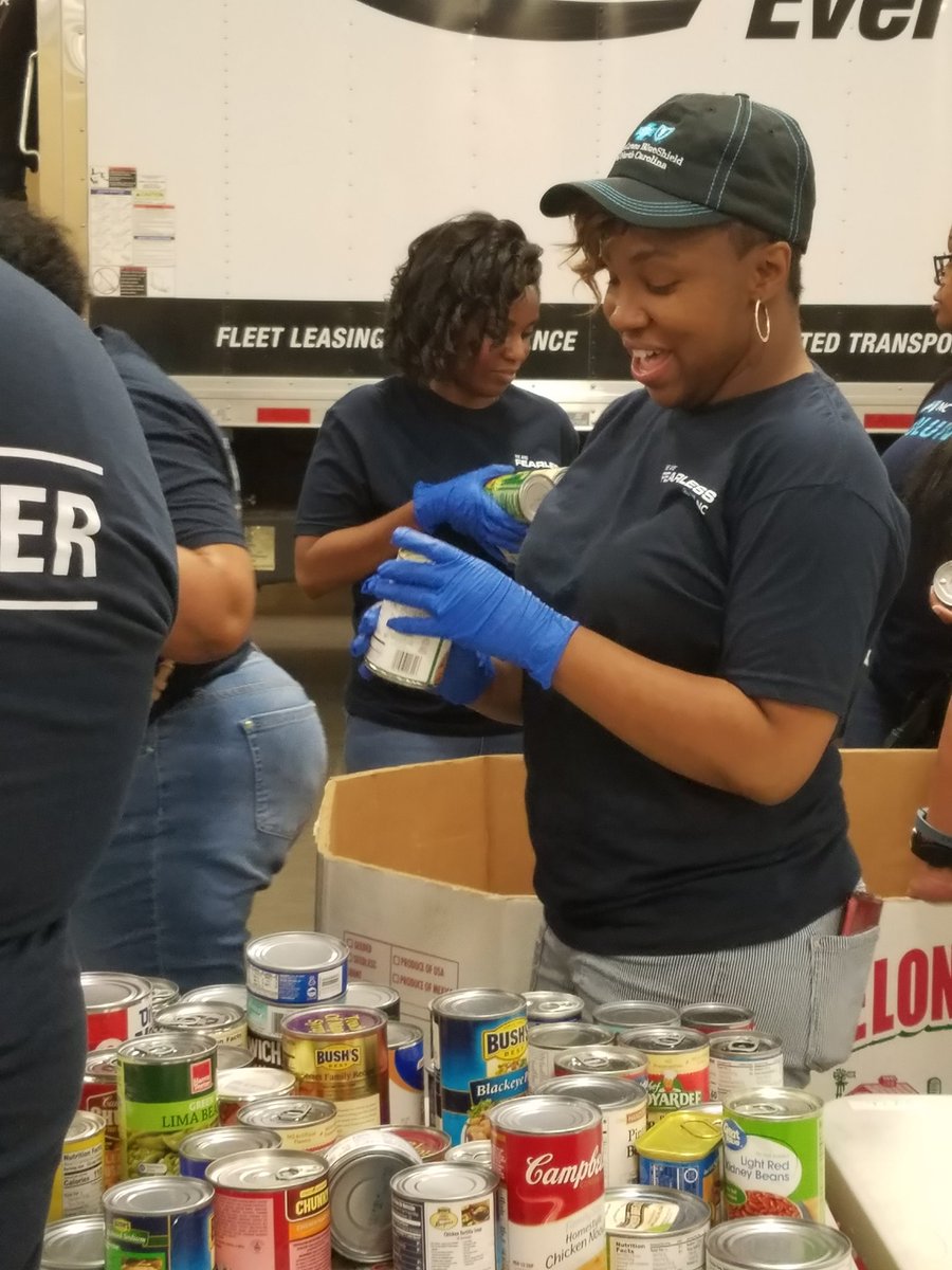 hungercantwait's tweet photo. #HungerCantWait so hard work doesn't stop. Our #SortARama partners are passionate about feeding our community this summer. @FoodLion @BlueCrossNC @QuickieCleaning @CrownComplexNC @CleaningQuickie https://t.co/2r765USNdl