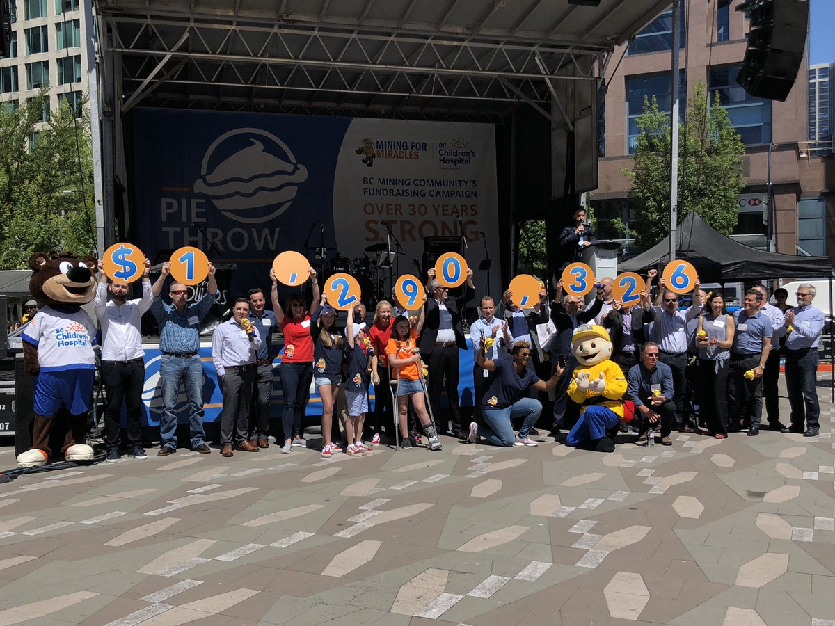 WarnChris's tweet image. Wow $1,290,326 raised for @BCCHF today at #MiningforMiracles #teckcelebritypiethow