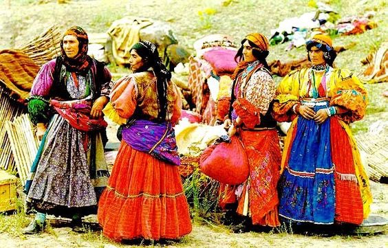 IranToursMCN's tweet photo. Ashayers are simply the Iranian nomads from different ethnicities.                                        #iran #travel #tour #tours #tourism #irantoursmcn #cultural #culturaltourism https://t.co/knfLAMLpGu