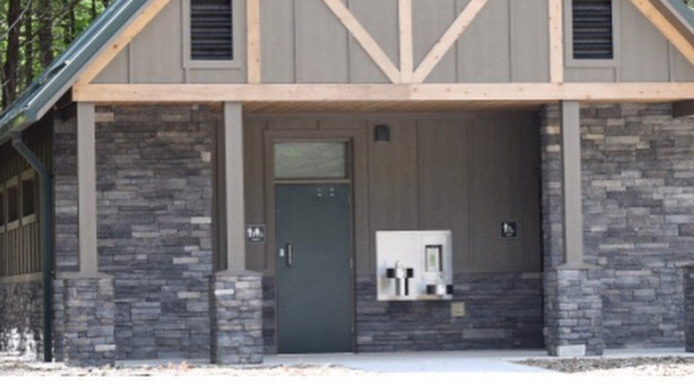 WLOS_13's tweet photo. There's now a bathroom at Hooker Falls https://t.co/OIHLctuFFC https://t.co/cGzab6CgFQ
