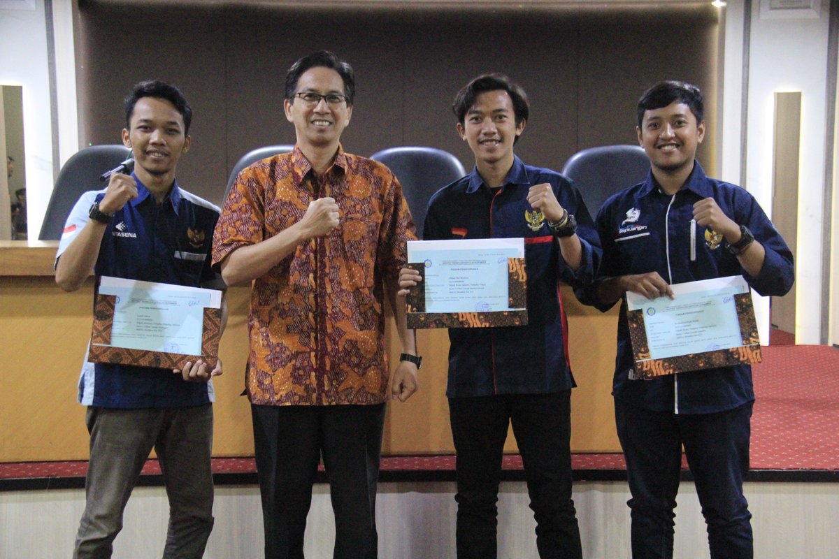Kaya Prestasi, ITS Apresiasi Tim Mobil Hemat Energinya: Kampus ITS, ITS News –  Institut Teknologi Sepuluh Nopember (ITS) Surabaya terkenal akan kualitas tim mobilnya yang mendunia. Diantaranya ada Sapuangin, Antasena, dan Nogogeni yang namanya telah… dlvr.it/R5J4p3