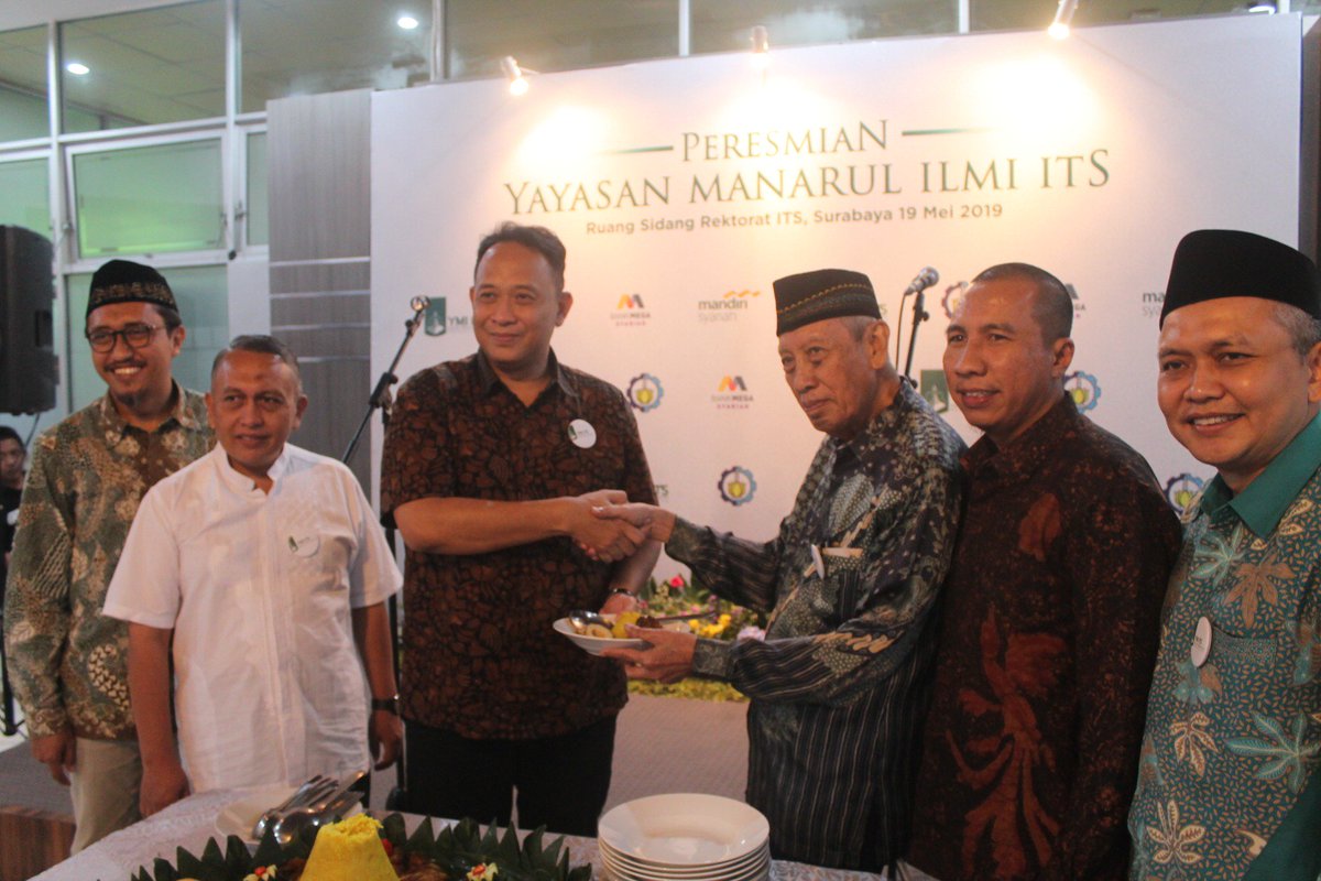 ITS Resmikan Yayasan Manarul Ilmi: Kampus ITS, ITS News – Tidak melulu soal akademik, Institut Teknologi Sepuluh Nopember (ITS) Surabaya juga menunjukkan perhatiannya pada bidang lain. Hal ini ditunjukkan melalui Peresmian Yayasan Manarul Ilmi (YMI) di… dlvr.it/R5J4ms