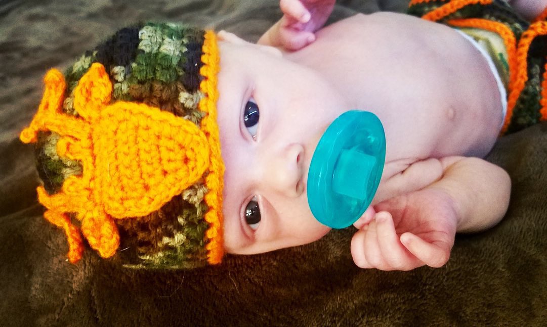 thepurplehook's tweet photo. Baby Michael is ready for his first hunt!
💚🧡💚🧡💚🧡💚🧡💚
#newborn #crochet #newbornphotography #newbornphotoprops #crochetnewborn #hunting #camo #deerhunting https://t.co/Ql9oNPUqyG