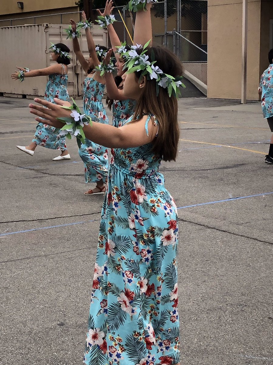 6th graders perform at the Spring Dance Festival - what an amazing display of talent from Glenfeliz students and staff! <a href="/LASchools/">Los Angeles Unified</a> <a href="/lausd_ldc/">LD Central-ARCHIVE</a> <a href="/LAUSDArts/">LA Unified Arts Education</a>