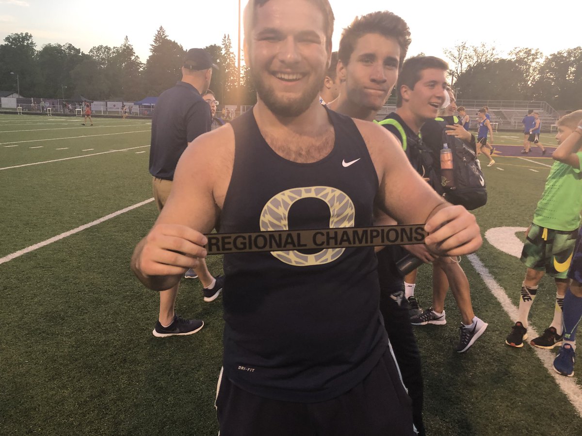 mscotthunt's tweet image. Travis Dowling proudly displays what my be the biggest surprise in Indiana track field regionals tonight. @OHXC_OHTF wins the second regional championship in school history by one point over Carroll!