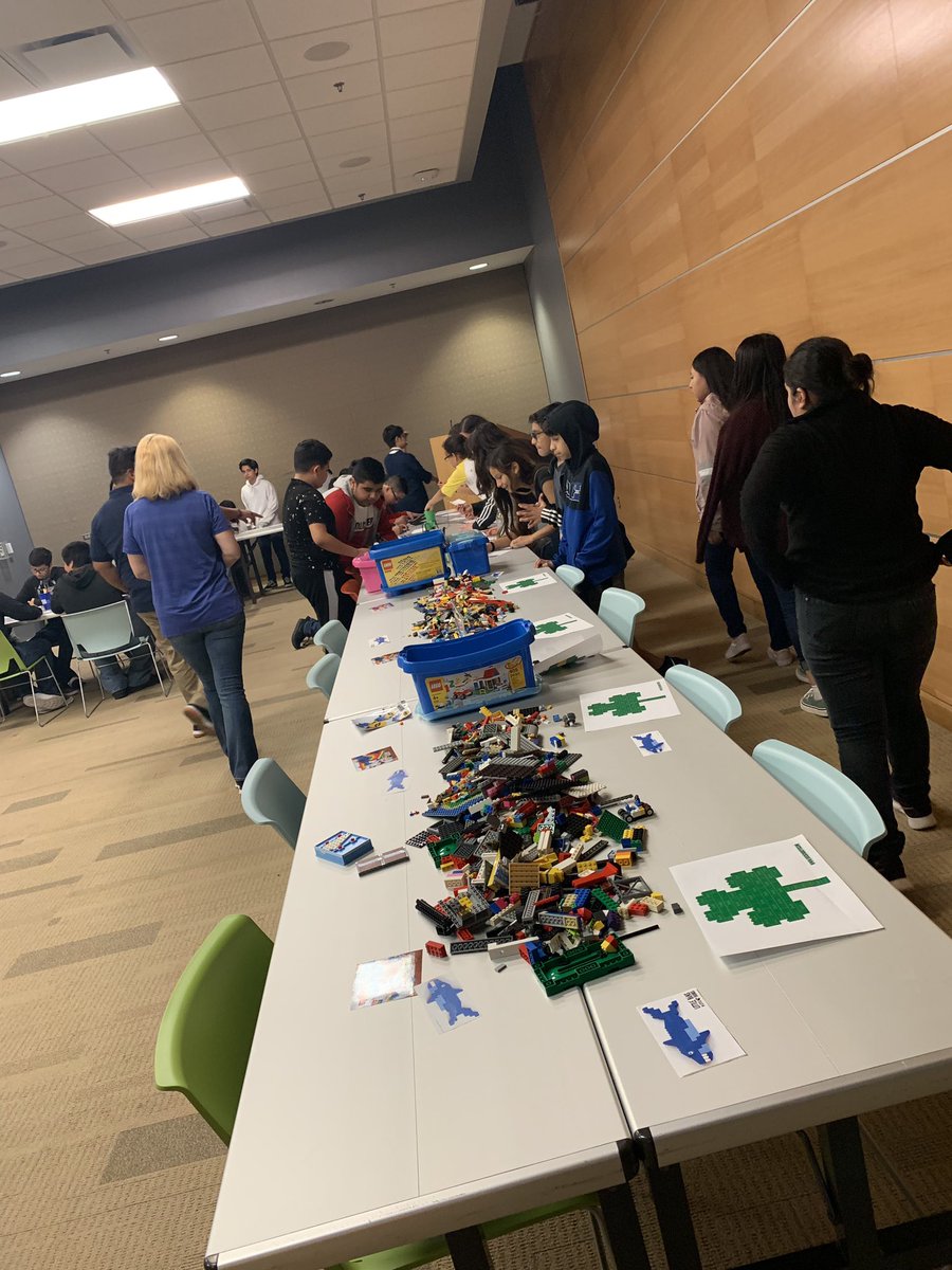 aissa_trevino's tweet photo. Deleon GEAR UP students visiting their local library π¦π Thank you #mcallenpubliclibrary for having us! @deleon046 @McAllenISD https://t.co/PbutIMH6Aj