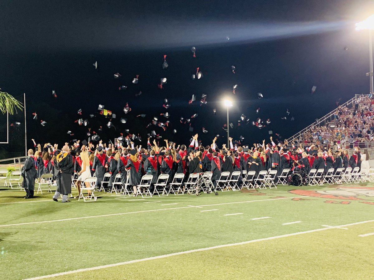 TerriNapp's tweet photo. My Favorite Part!!! @SaralandSchools @SaralandHigh https://t.co/Ox9wd5oR24