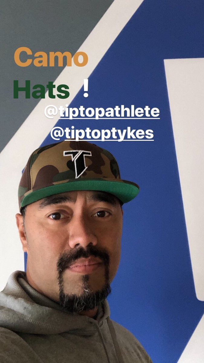 TipTopApparel tweet media