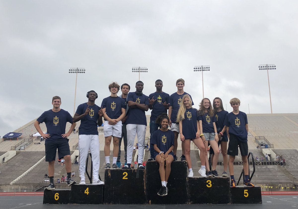 Time to rock &amp; roll tomorrow. Enjoy the moment!! Let’s make history this weekend cats. This is what we been training for all season. (3 people not in picture. 15 total)
#FinishTheMission #StateChampionship #OurTime #HaydenTF <a href="/HaydenHigh/">Hayden Catholic HS</a>