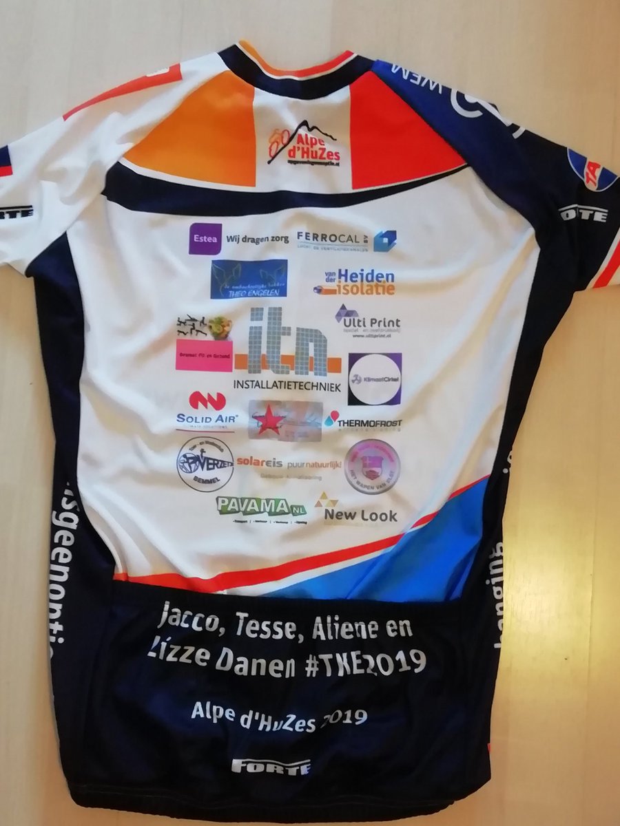 Trots op ons deelnemersshirt <a href="/alpedhuzes/">Alpe d'HuZes</a>. #sponsorbedankt