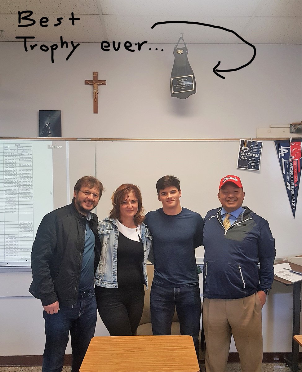 edwardtorre's tweet photo. One of Bosco's best departing Saturday... #BoscoGrad19 #SEALTeamBosco #BoscoHockey #ValedictorianStatus https://t.co/5hWFPFm3V6