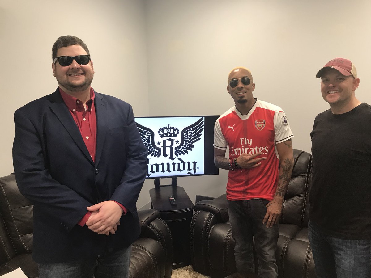PhilWHudson's tweet photo. Giants like @DALLASAUSTIN, @jermainedupri, @LA_Reid & @KennyEdmonds provided the shoulders on which #Atlanta’s #hiphop scene now stands
Chapter 3 of the city’s dominance has begun with the relaunch of #RowdyRecords
Listen to Dallas’ plans next week on @TugandPhil! #superproducer https://t.co/dmPJ2q88ZQ