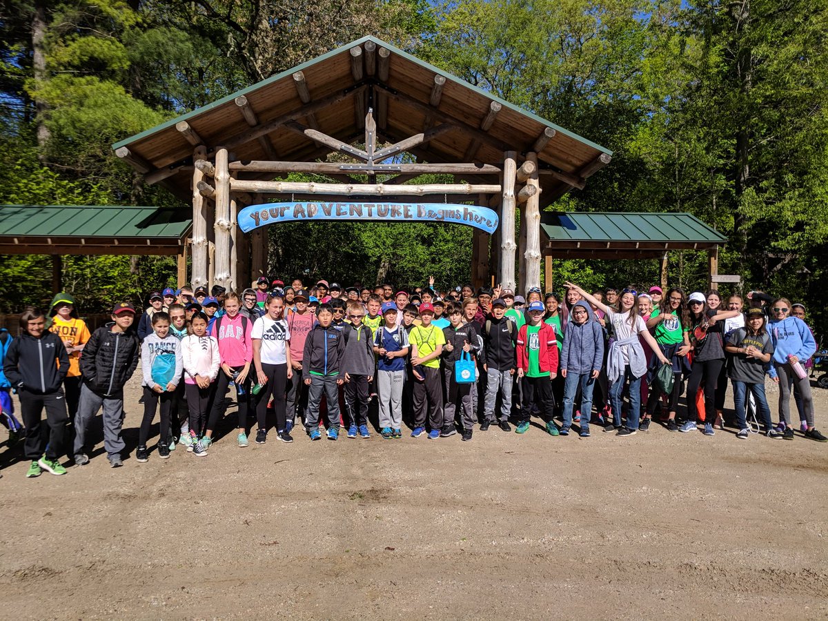 MsKirstenBaker's tweet photo. There is nothing like adventures in nature with over 100 friends on a beautiful sunny day at #CampEdwards ! #MemoriesForALifetime #IvyHillLeague @MrsGavigan @georgiachristus @comotaylor @hansenclass5 @25aburns @ivyhillpe https://t.co/jHi85XBydS