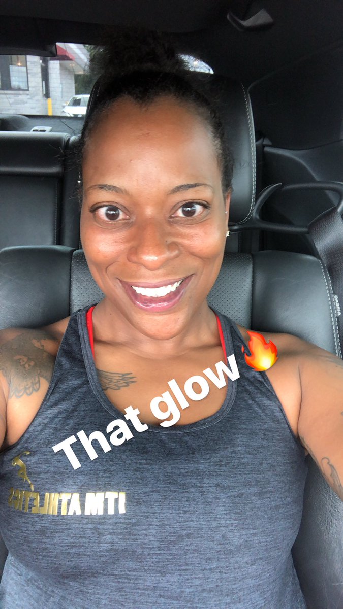 wideeyez24's tweet photo. Healthy living 
#healthylifestyle #natural #nofilter #happy #cinnamonskin #nomakeup
#highofflife #theglow #tattedwoman #sleevedout #fitmom #ChooseToBossUp https://t.co/8IcHju1FtW