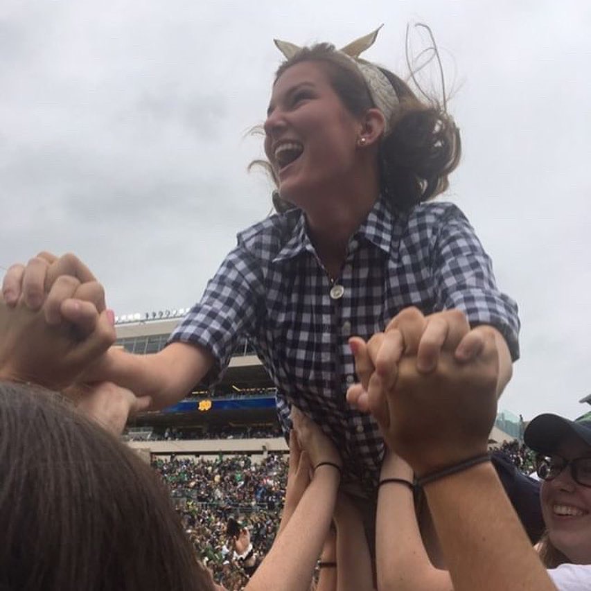 NDadmissions's tweet photo. βMy first year was so PERFECT (Iβm honestly speechless sometimes at how lucky I am) - August cannot get here fast enough!β - Rising Sophomore Macy Mateer on her freshman year at #NotreDame.
Sheβs double majoring in Film, Television, and Theatre & History. #whyND #ND2022 https://t.co/xlpffb61vA