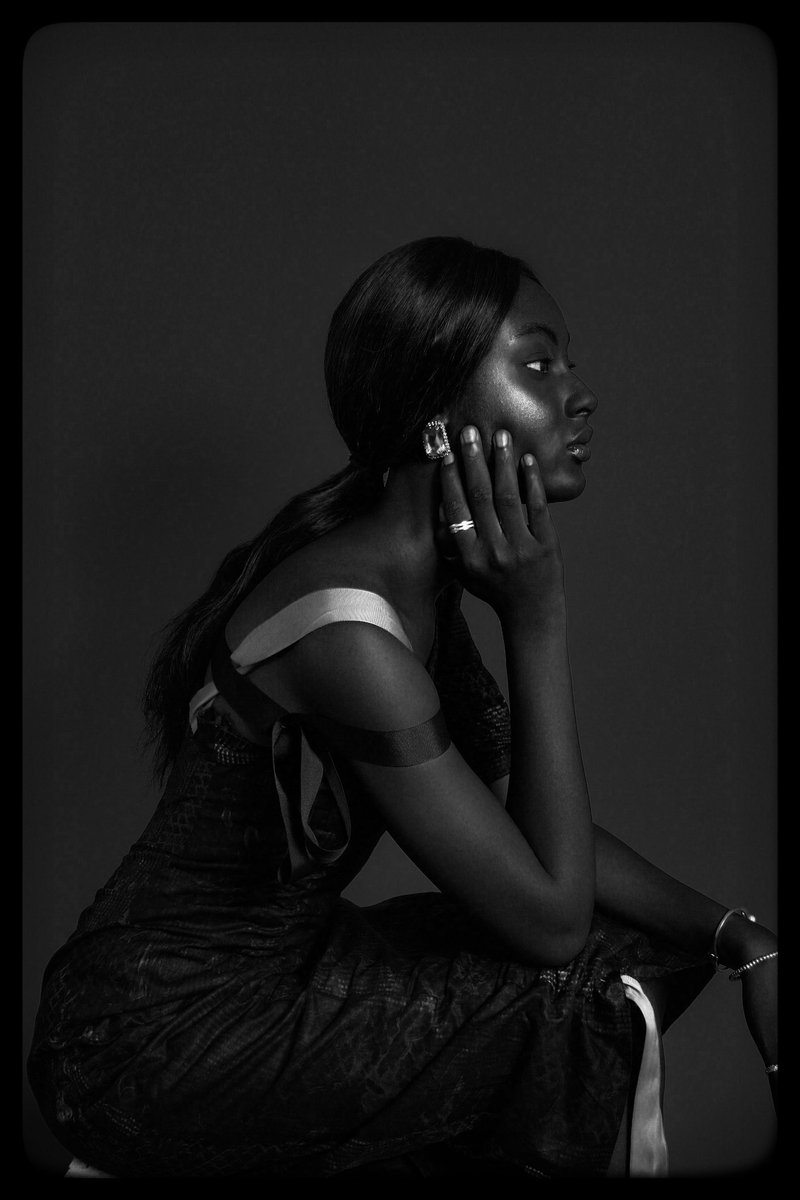 Asamaiige's tweet photo. "Don't stare too long"
Styled by @checheuduma
#asamaige #angelkanu #abiolaolusola https://t.co/ErM6LN9LOZ