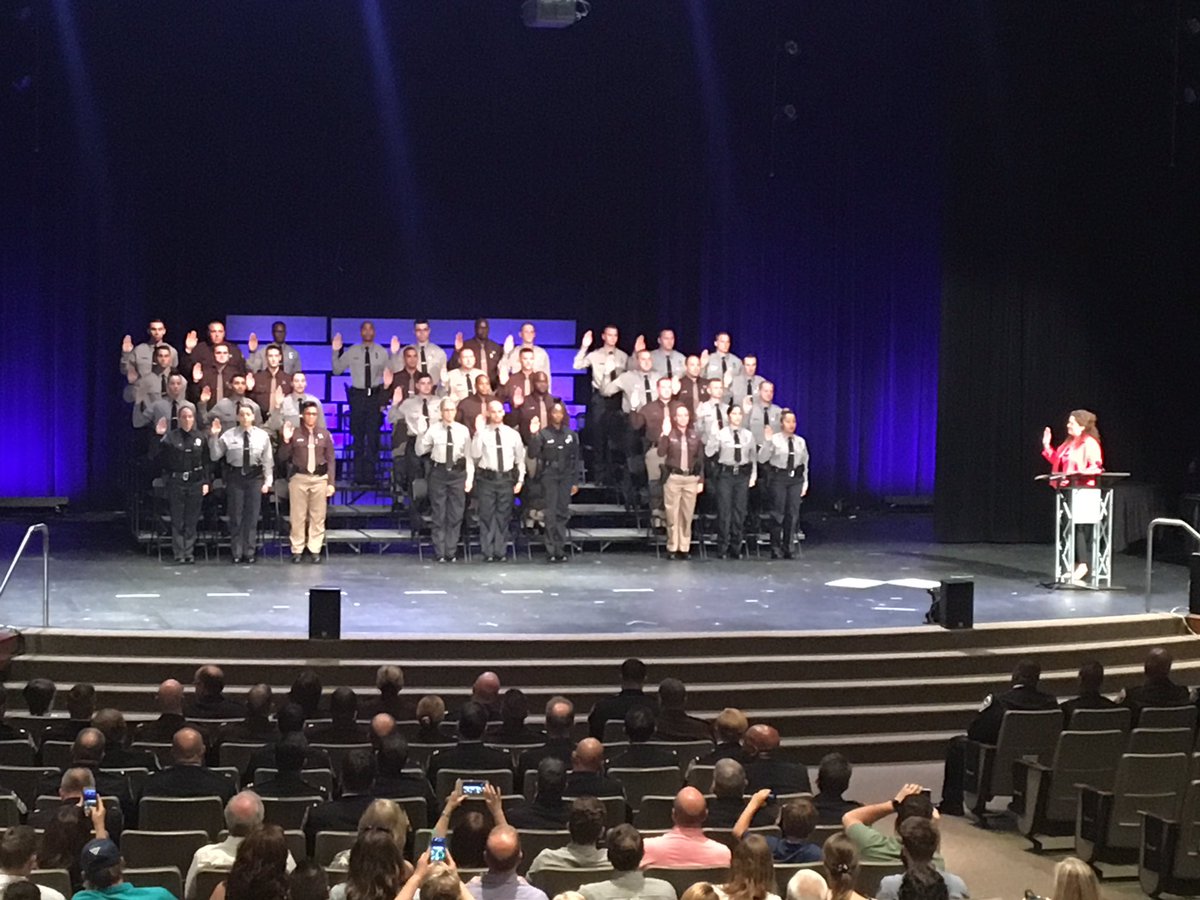 fcoplocal5000's tweet photo. Our newest sisters and brothers were sworn in today, joining the ranks of Fairfax County Law Enforcement and ready to get to work serving our community. Congrats to FCCJA #Session73 on their graduation! #BeSafe! https://t.co/8DbWQZu9r7