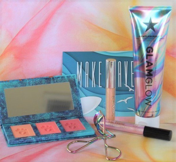 PrimeBeauty50's tweet photo. The May BoxyCharm box is full of sparkles and rainbows! #boxycharm #blushcrush #alamar  #glamglow #ciatelondon #liptopper  #beautybox #subscriptionbox #subscriptionboxaddict #subbox #beautyblogger #beautycommunity #beautygram #boxywaves #primebeauty https://t.co/hbU3Md6XjU https://t.co/BdIoJcOAeV