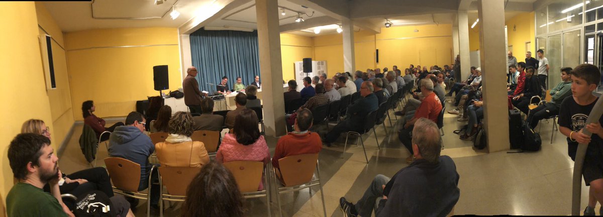 pobleenmarxa's tweet photo. Moltes gràcies a totes!! Gran debat 👏🏻👏🏻 
Moltes gràcies a l'Espiga per l'organització del debat electoral, en Josep Comajoan i els tres candidats.

#calldetenes #municipals #pobleenmarxa #municipals2019 #municipisvalents https://t.co/lu0SbSaAlV