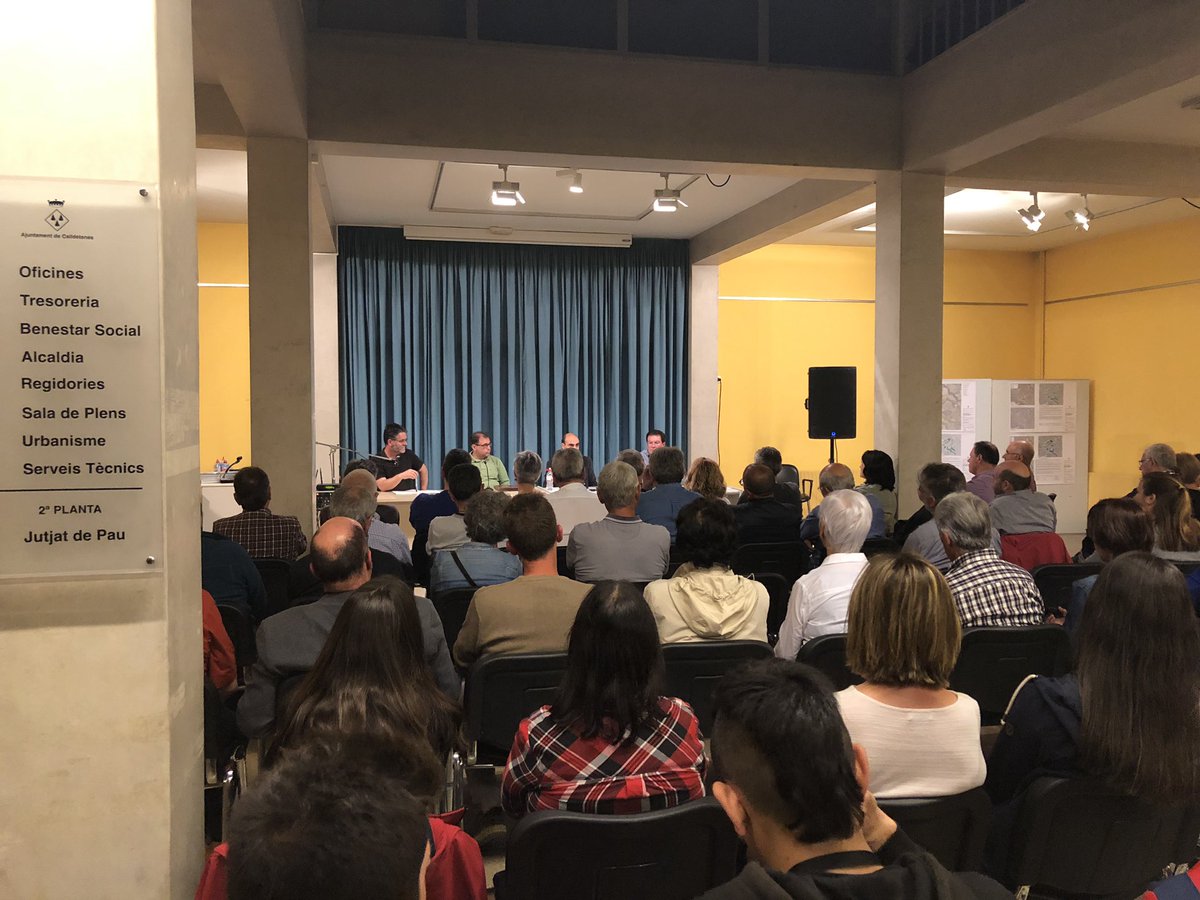 pobleenmarxa's tweet photo. Moltes gràcies a totes!! Gran debat 👏🏻👏🏻 
Moltes gràcies a l'Espiga per l'organització del debat electoral, en Josep Comajoan i els tres candidats.

#calldetenes #municipals #pobleenmarxa #municipals2019 #municipisvalents https://t.co/lu0SbSaAlV