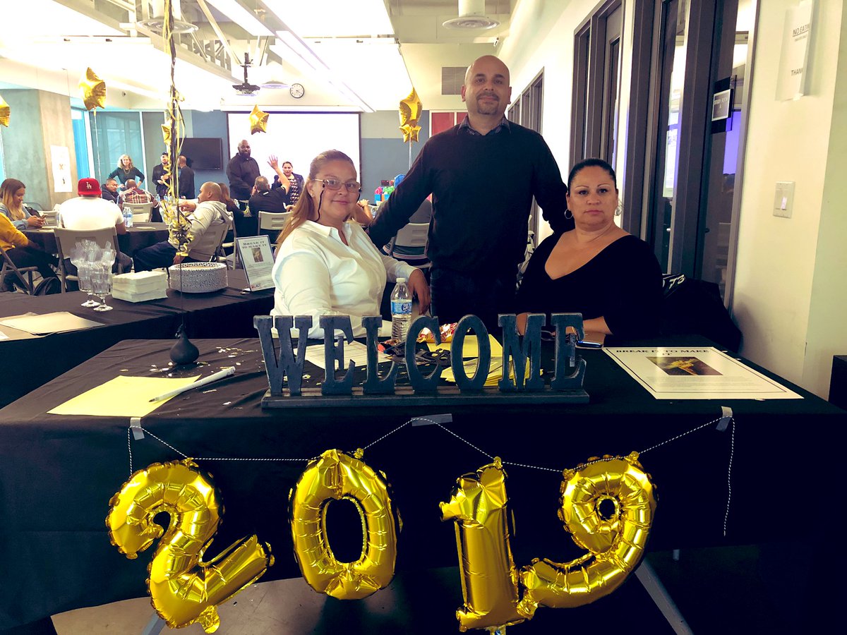 BITMI_LACC's tweet photo. Break It To Make It 2019 Banquet is on and poppin’ #banquetonabudget #2019grads https://t.co/7TiW38uAQC
