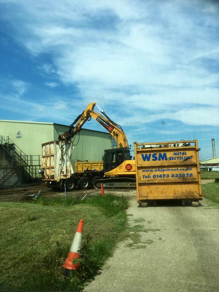 Those skips get everywhere <a href="/whipstreet/">Whip Street Motors</a> <a href="/CDC_Demolition/">CDCDemolition</a> <a href="/CDCEnviro/">CDC_Environmental</a> <a href="/tru7group/">Tru7 Group</a> <a href="/Guynicholls7/">Guy Nicholls</a> <a href="/tm__33/">Tony Marshall</a> <a href="/JakeNicholls45/">Jake Nicholls</a> <a href="/Chinny63549321/">Chinny</a> <a href="/meik1fitness/">Meik Jensen</a> <a href="/DavidClarkeCDC/">David Clarke</a> #familybusiness #StrongerTogether #eastangliasno1