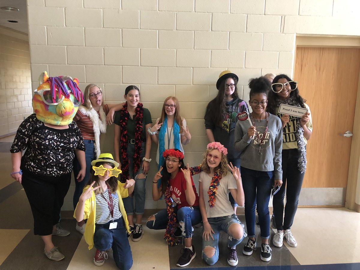 LitwithBritt1's tweet photo. These students made me happy everyday! I will miss them. #readwritethinktalk https://t.co/ZuZlmppO6q