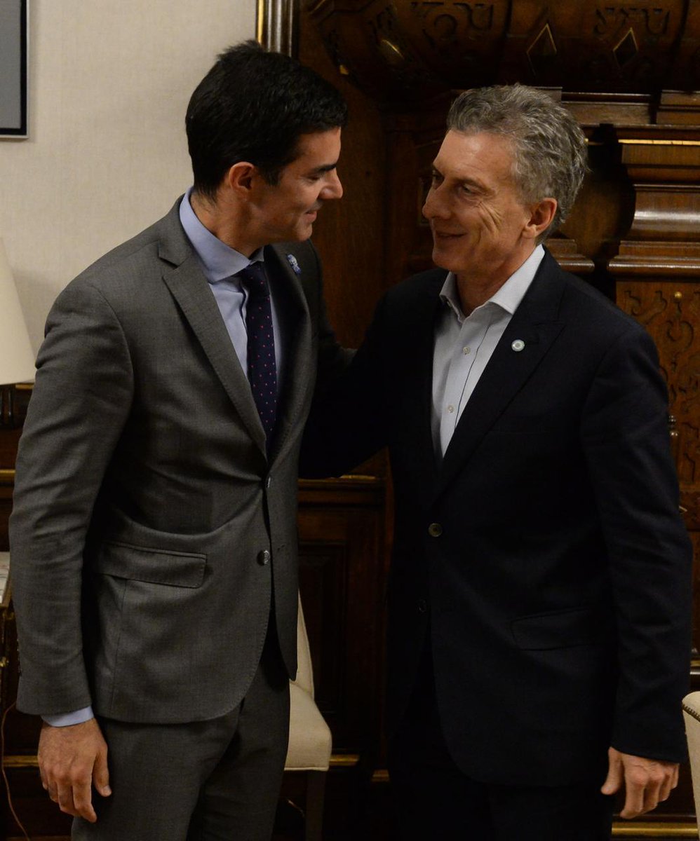 ibanezsoy's tweet photo. #peronis... https://t.co/r0CmZpDLhU