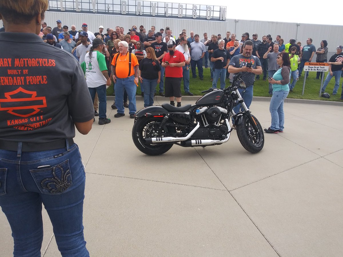 stringer_greg's tweet image. This is the very last Harley Davidson motorcycle Made in Kansas City Missouri