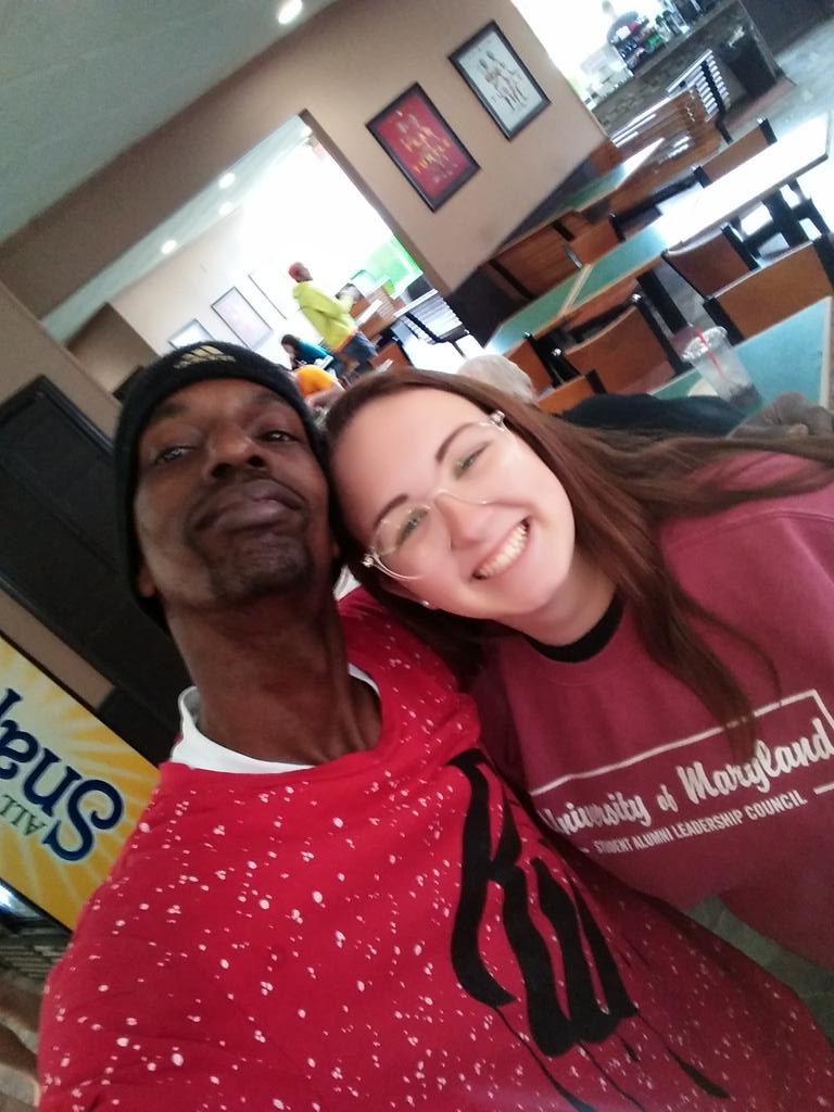 HypeHizzle69's tweet image. From a few days ago and a moment I will never forget!!! Special shout out to the awesome @notorious_hig_ for bringing beautiful good vibes to @BagelPlaceCP and for making my month!!! 🙏👏👌🤗💞#CalmDownRob #Ok