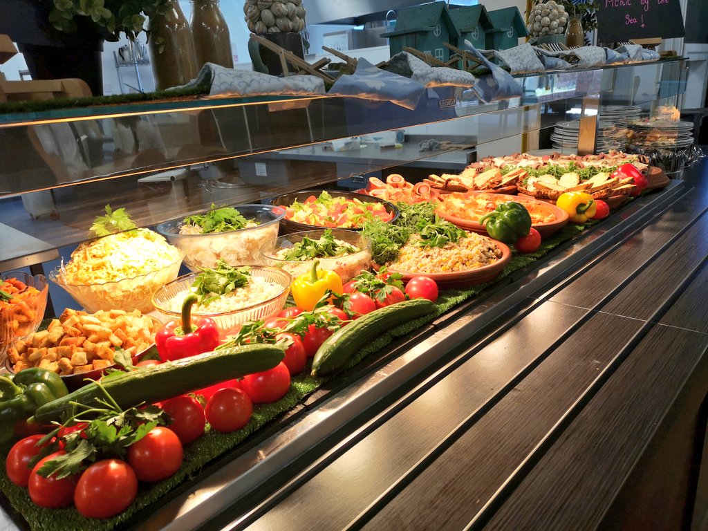 DjDazinthekitch's tweet photo. Todays picnic by the sea theme @HabsAdamsGS for the whole school population to enjoy @Magsheadchef @su_moore44 @27Mynott @susanhodson7 @misshayleylou86 @chefbrewster great uptake and sold out, @CateringAcademy @Servest_UK @ServestFoodCo #teamworkmakesthedreamwork 🏖️🏖️🏖️🏖️🏖️🏖️🏖️😋 https://t.co/D30nV4Hsdu