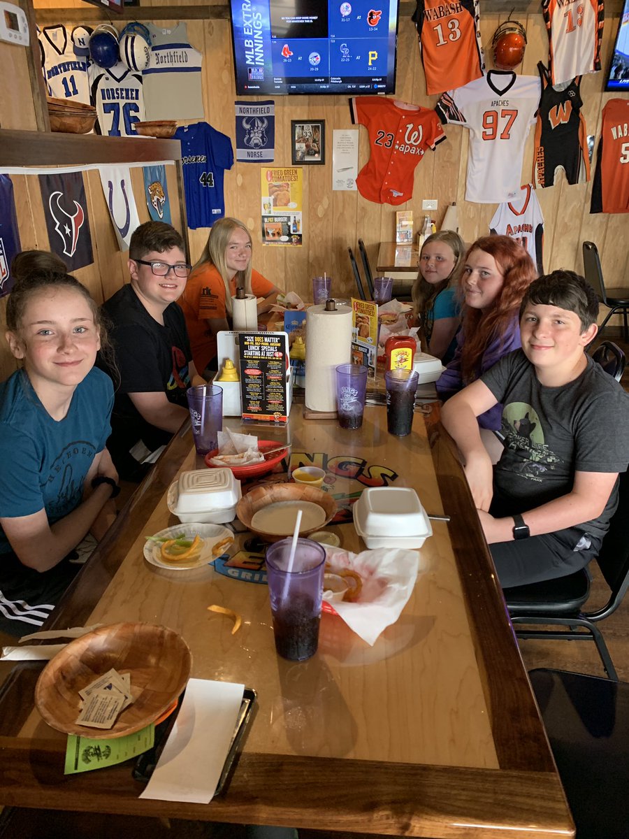 WMS_Apaches's tweet photo. WMS Count Me In students enjoying Wings Etc. for lunch today. These folks did not miss even .001 milliseconds of class this entire school year! IMPRESSIVE!!! #TheApaceWay #WeAreWabash https://t.co/qgtFAEEcnT
