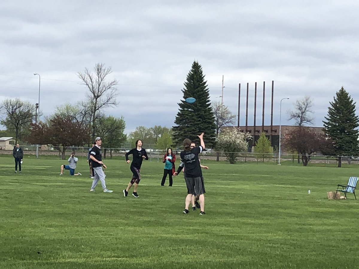 AlyFromOSC's tweet photo. #OfficeSignCompany #FMWFCorpCup Another win for OSC in Ultimate Frisbee! https://t.co/CrQxzoU2ET