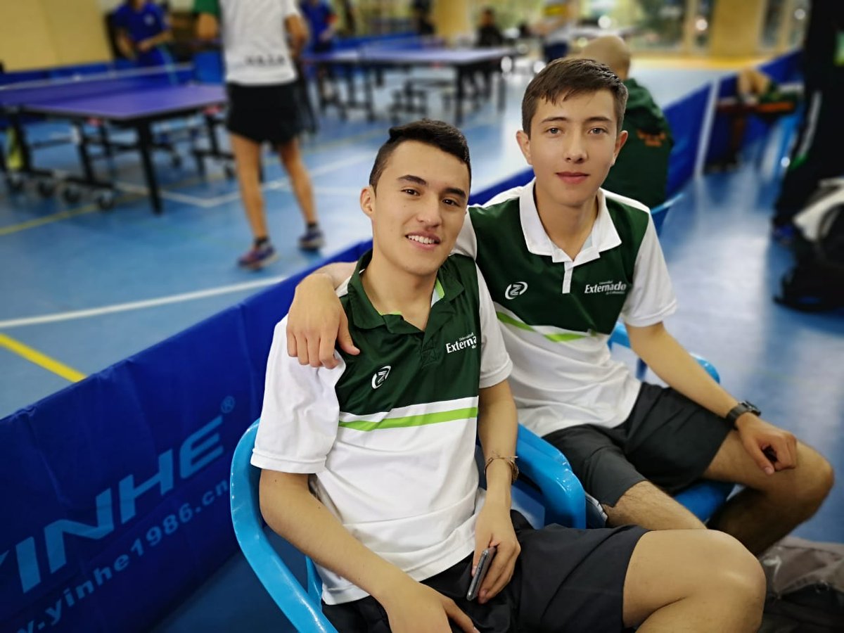 UEBienestar's tweet photo. #DeportesBienestar te cuenta: 

Felicitamos a Daniel Martínez de la Facultad de Administración de Empresas y a Fredy Quiroga de la Facultad de Ciencias Sociales y Humanas por su título de subcampeones🥈en tenis de mesa 🏓 en el Torneo Distrital de @ASCUN1

#OrgulloExternadista💪 https://t.co/1GQEf4MHHH